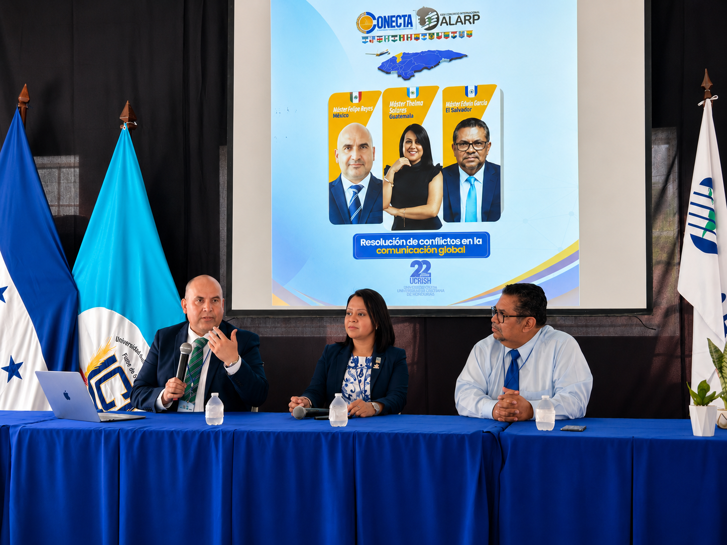 Panel «Resolución de conflictos en la comunicación global»