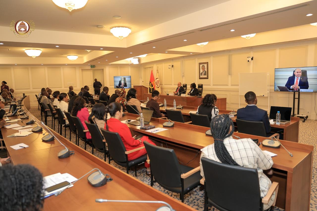 Conferencias en Luanda, Angola